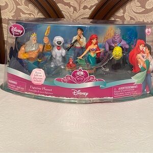 - Little Mermaid Disney Store Exclusive Figurine Playset with Play Scene NIB